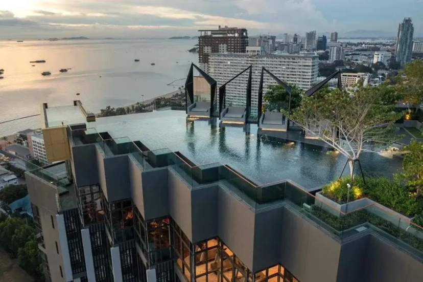 Апартаменты Edge Central Pattaya Lux — комфортный отель в Паттайе
