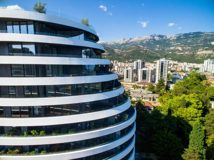 Апартаменты Royal Gardens Budva — отель с удобным расположением в Будва