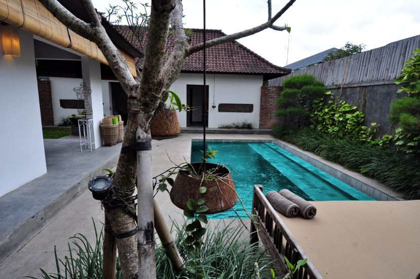Вилла Authentic 2BR in Seminyak — отель в Кута, Индонезия