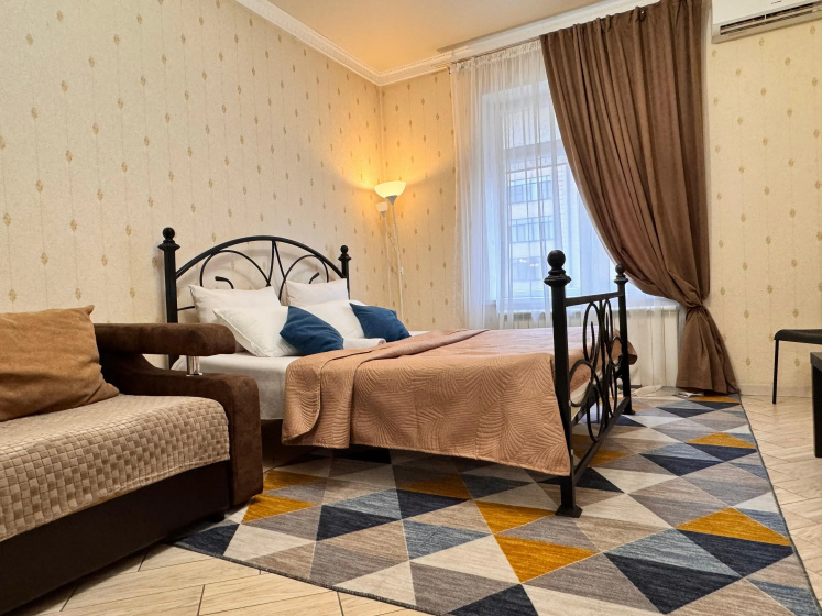 Kvartira Tolstogo 180b 1 Etaz — отель с удобным расположением в Нальчике