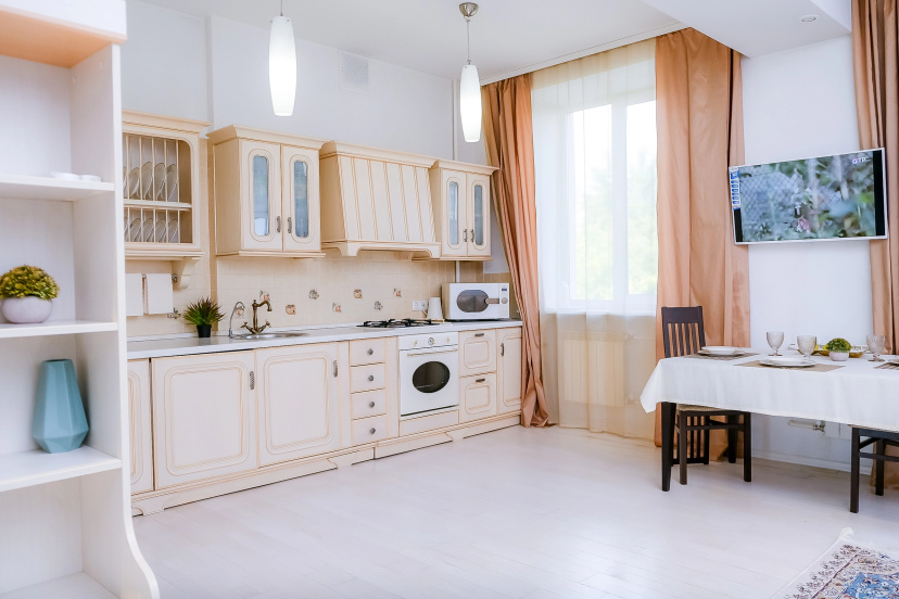 Apartamenty Provans s dzakuzi radom s nabereznoj i fontanom Vesennej 7 — отзывы гостей и цены