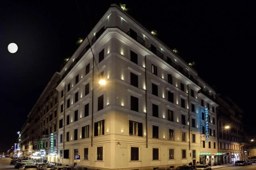 Otel' Palladium Palace 4 — отель в Риме, Италия