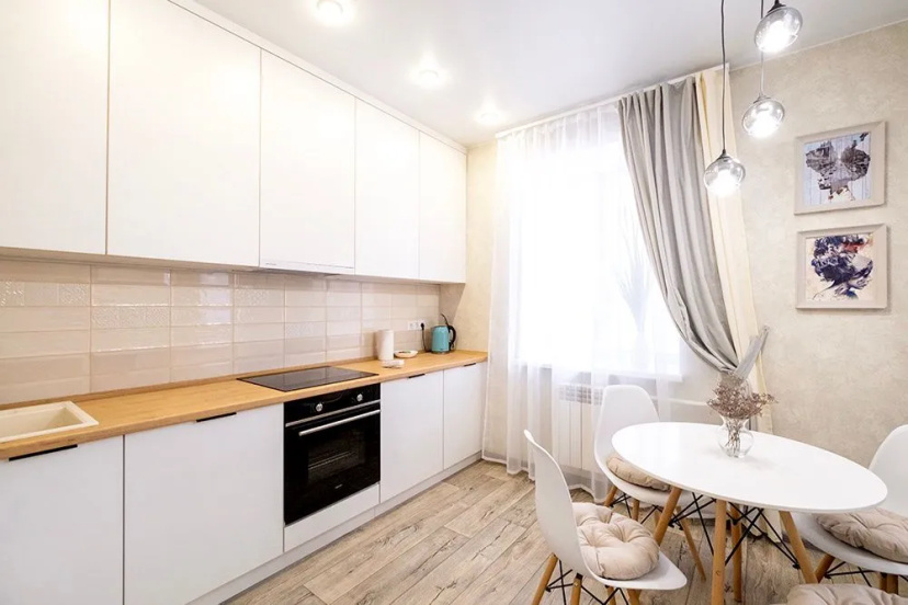 Apartamenty Petrovskie na Cvetaevoj 15 No2 — забронировать отель в Томске