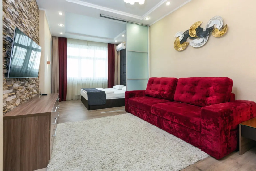АПАРТАМЕНТЫ REHOME24 на 20 этаже c балконом — забронировать отель в Тюмени