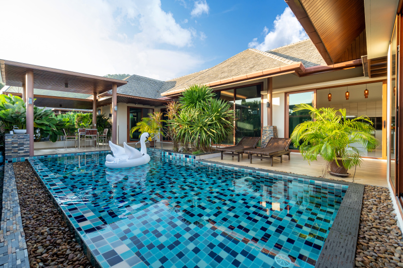 3BR Modern Villa - Pool NaiHarn Rawai Villa — отель с удобствами в Пхукете