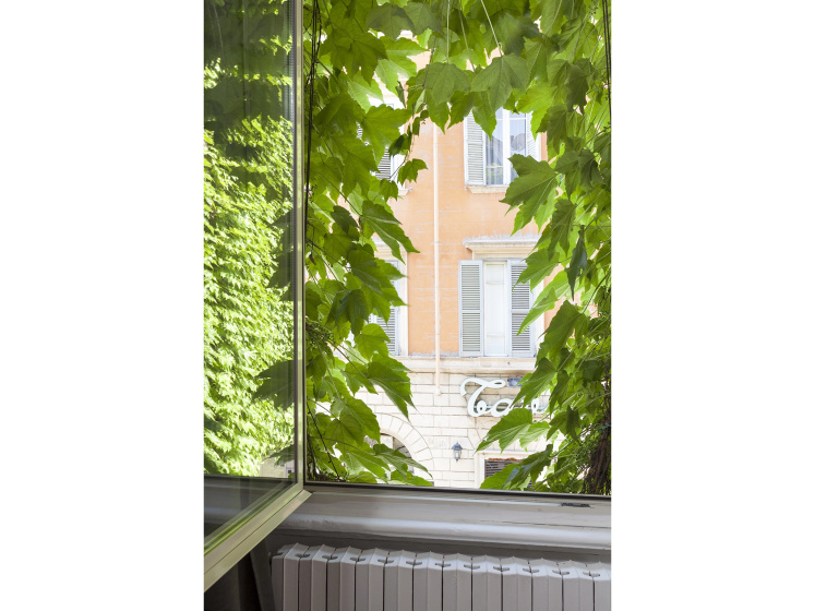 Ivy - Romantic in Rome Apartments — комфортный отель в Риме