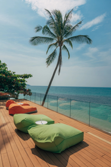 Вилла Sea Sky Luxury Absolute Beachfront Villa — забронировать отель в Кохе