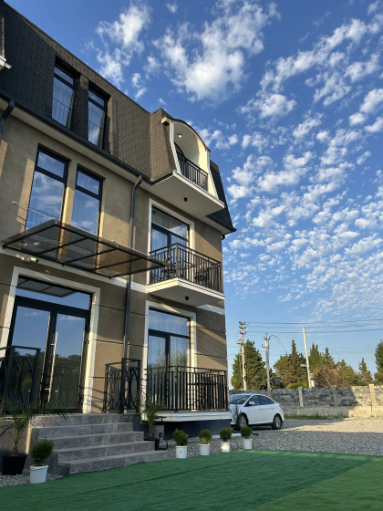 Otel' Relikt — отель в Пицунда, Абхазия