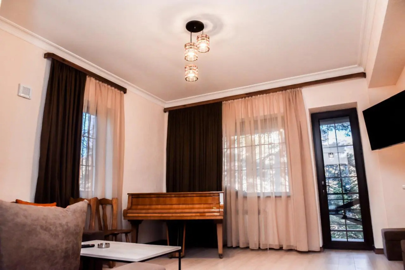 Частный дом Maestro Rest House Dilijan — отзывы гостей и цены