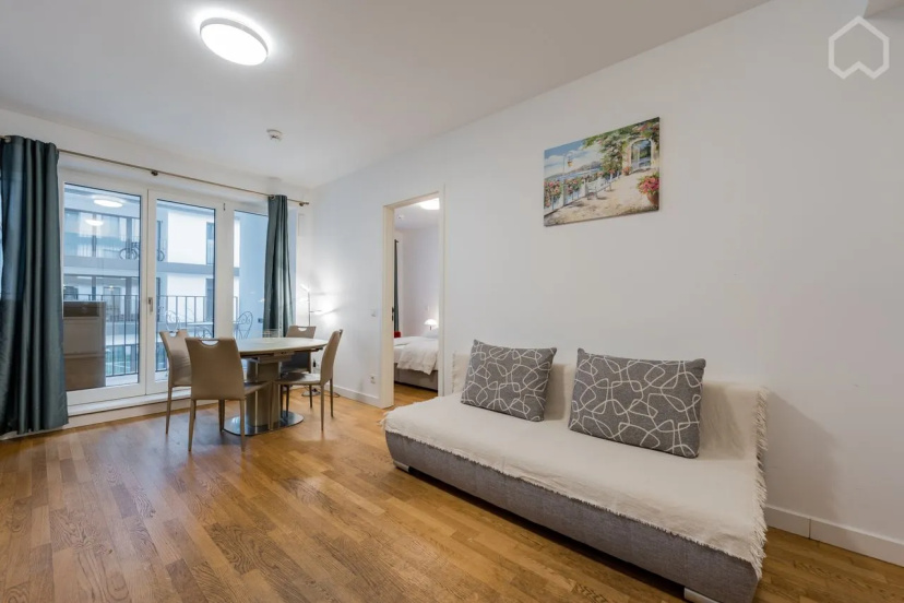 Апартаменты Unique and best located 2 bedroom apartment in centre of Mitte — комфортный отель в Берлине