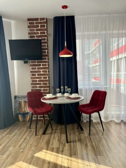 Ulucsennye apartamenty Arkij Loft panoramnym vidom iz okna — отзывы гостей и цены