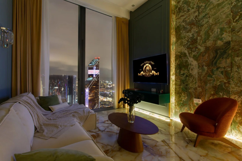 Апартаменты Sky City Moscow пентхаус-формат на 64 этаже: оникс, подсветка, панорамные окна Уникальный вид на башни и город — отзывы гостей и цены