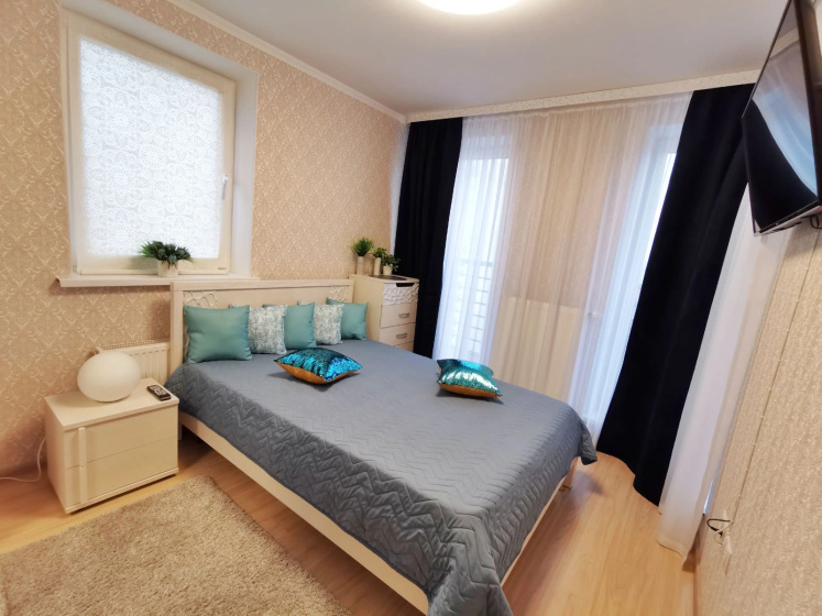 Apartamenty Novin kvartal na 11 etaze s panoramnymi oknami — комфортный отель в Тюмени