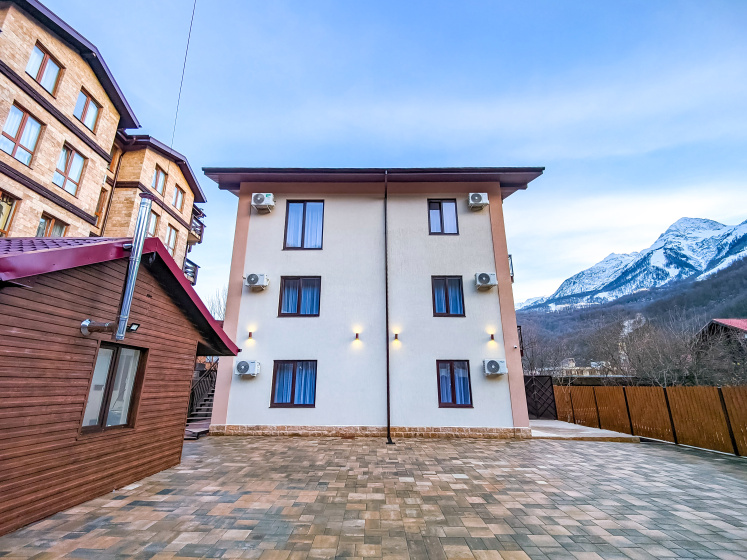 Apartamenty Na Lunnom Guest House — отель с удобствами в Эсто-Садок