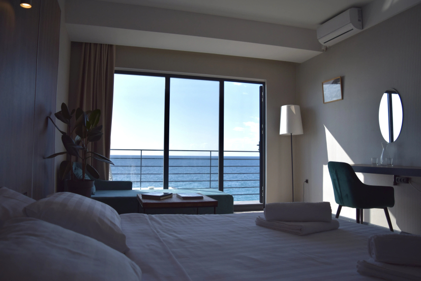 Prince Hotel Gagra — забронировать отель в Гагра