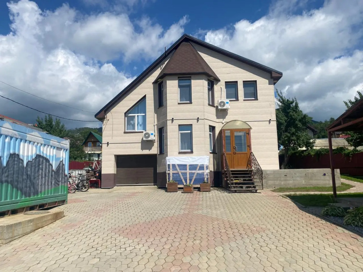 Цены на Частный Дом У Подножия в Южно-Сахалинске