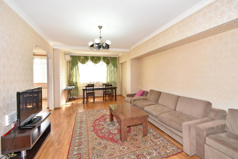 Апартаменты RentInnYerevan 15 Mesrop Mashtots Avenue — забронировать отель в Ереван