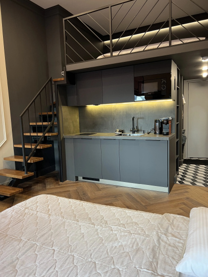 Апартаменты Family Luxury Apartments (без вида - ремонт фасада; временно) — отзывы гостей и цены