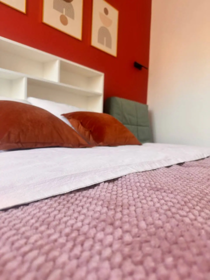 Цены на Апартаменты Red Apartment в Санкт-Петербурге