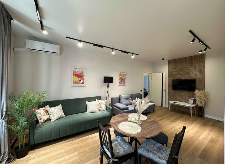 Apartamenty 2-komnatnye na Prospekte Mira 60 m² 5 Spal'nyh Mest na NLMK — забронировать отель в Липецке