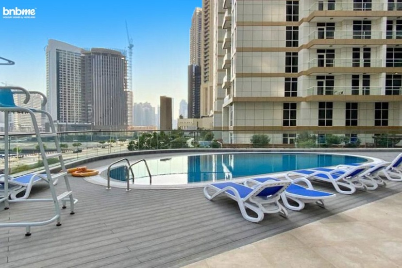 Апартаменты Bnbmehomes Lux Living Next to Address Fountain 1303 — отель с удобным расположением в Дубае