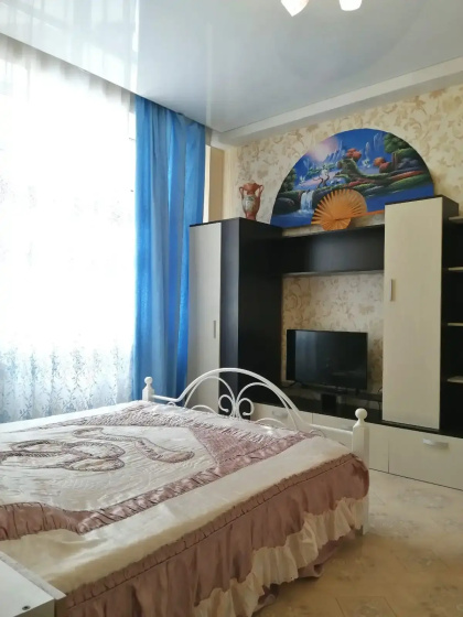 Цены на Квартира 100 м от Моря, Геленджик, Утес в Геленджике