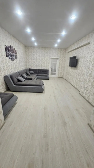 Квартира с красивым ремонтом в центре Кисловодска — отель в Кисловодске, Россия
