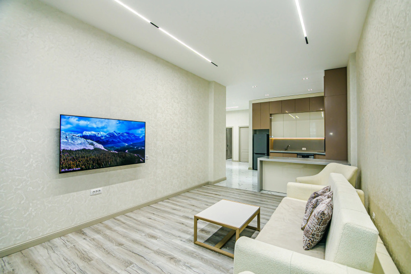 Апартаменты Luxury White in Nizami Street — забронировать отель в Баку