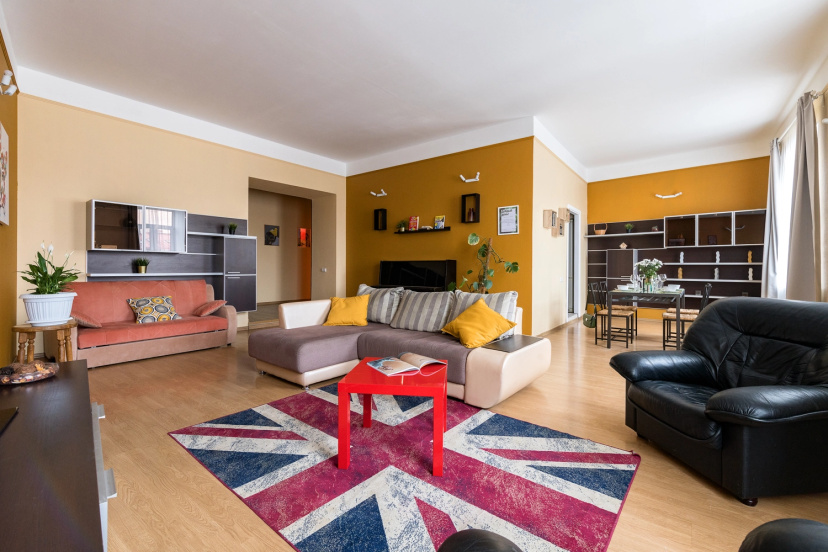 Nevskij 18 Apartments — отзывы гостей и цены