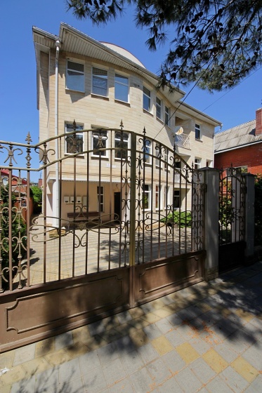 Guest House Na Samburova 217 — отель с удобствами в Анапе