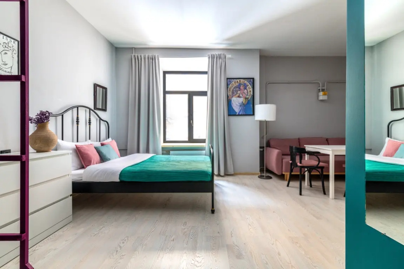 Апартаменты Sergeew Apartments Авторский у Набережной — отель с удобным расположением в Санкт-Петербурге