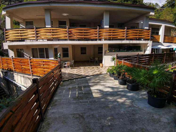Mini-otel' Gnezdo Beloj sovy — отель в Гагра, Абхазия