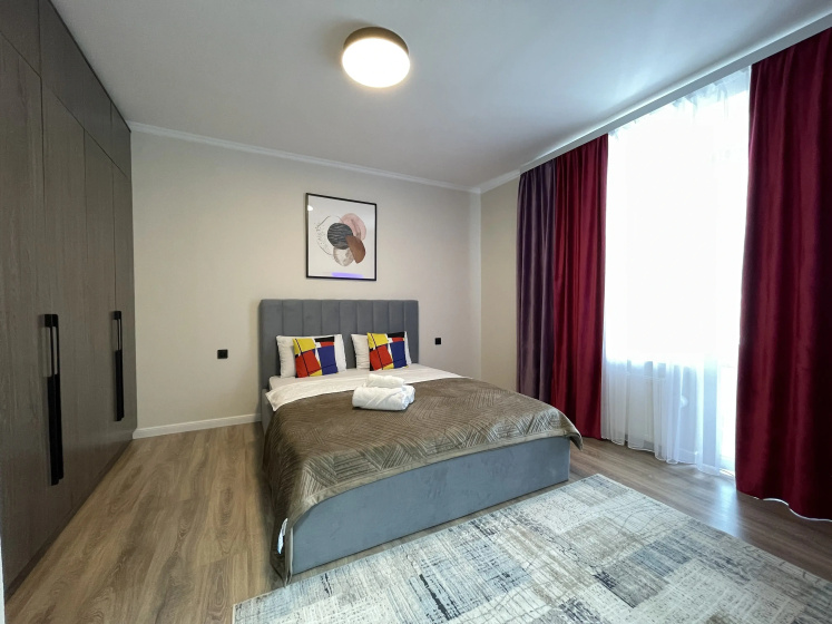 Apartamenty Krasivaa kvartira v centre stolicy — отель с удобным расположением в Астане