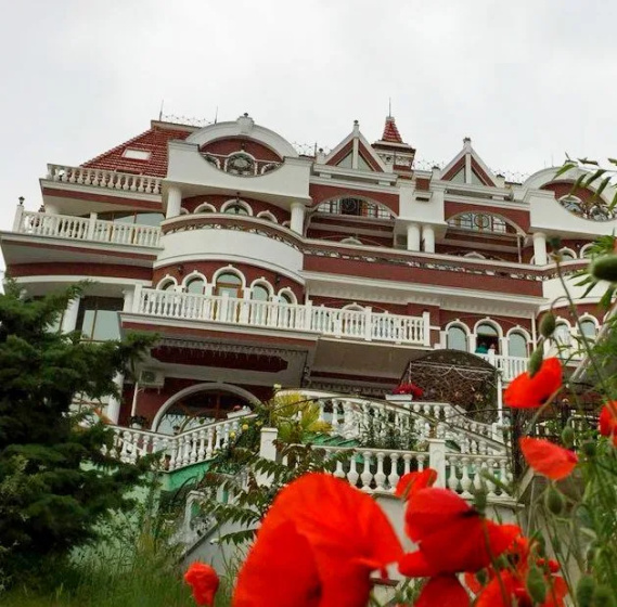 Гостевой дом Усадьба Сад — отель в Алушта, Россия