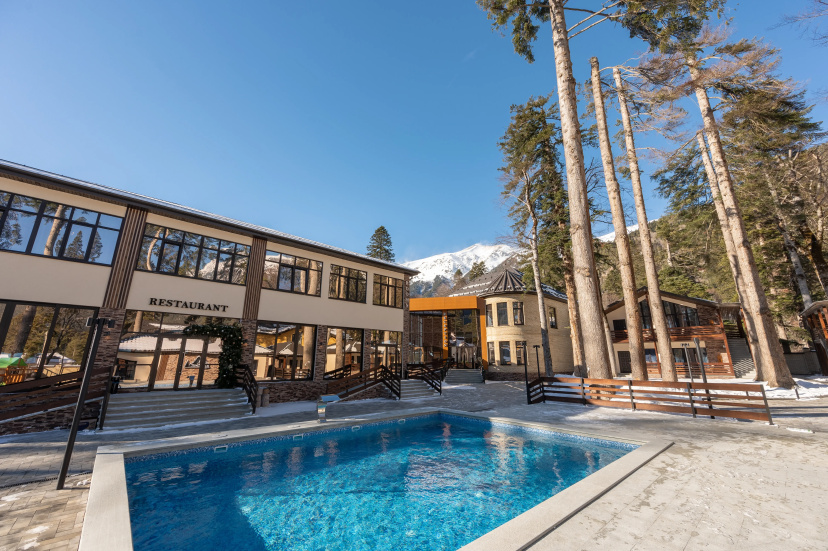 Отель Gostinicno-Restorannyj kompleks SKi ReSort (Gornolyznyj Kurort) — отзывы гостей и цены