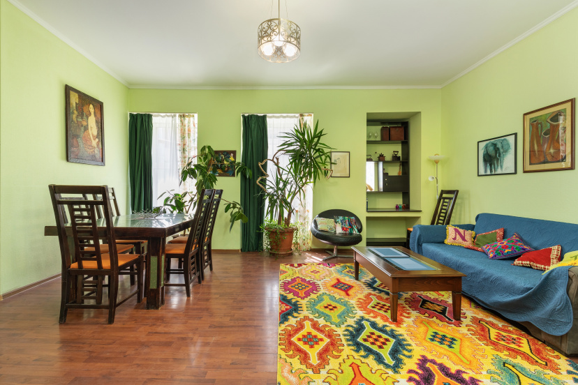Апартаменты Charming home at Old-town Puri Square — комфортный отель в Тбилиси