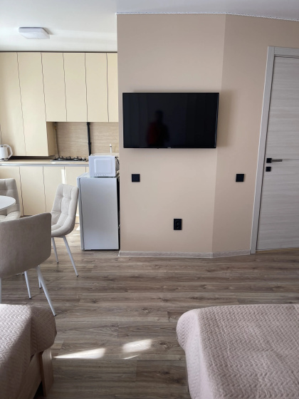 Apartamenty Trehkomnatnye Semimestnye  centr — забронировать отель в Каменск-Шахтинский