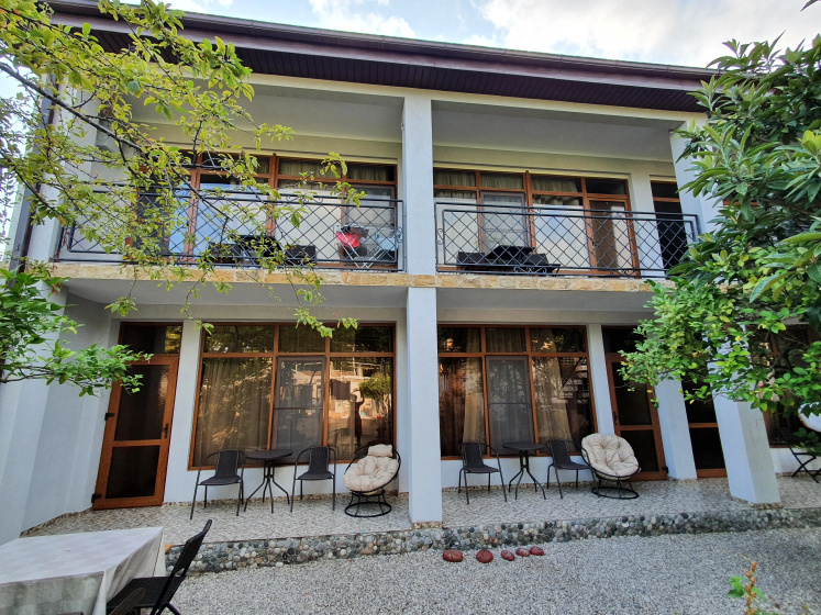 Guest house Meka — отель с удобствами в Гудаута