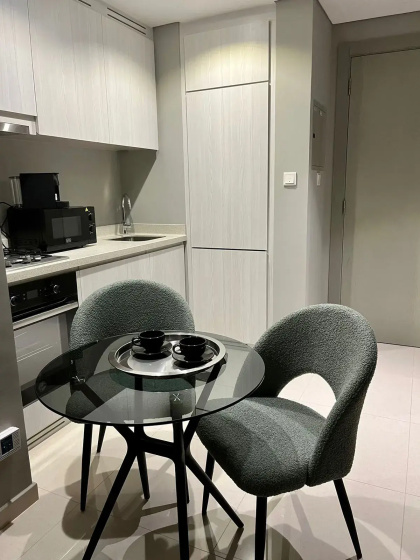 Апартаменты Keyrock Living Elegant Lake View Apt in Zada — комфортный отель в Дубае