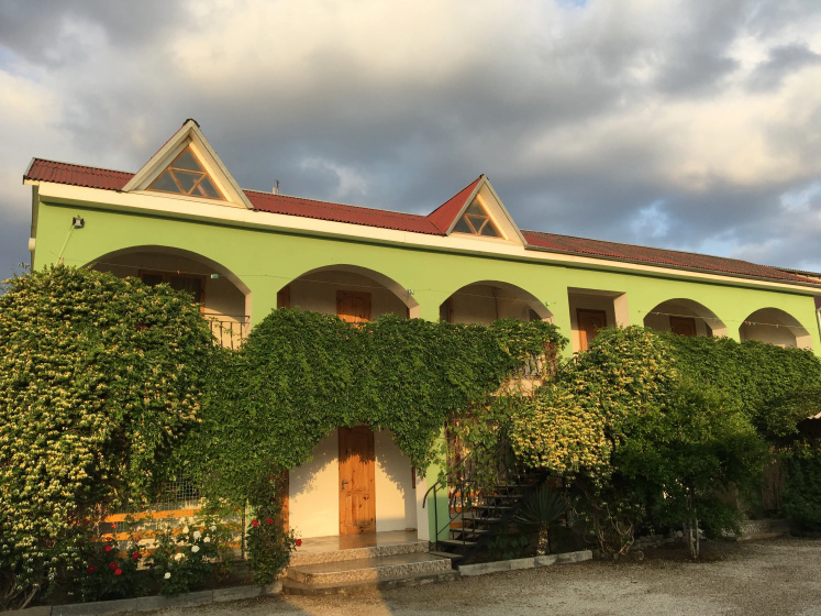 Guest House U Eli — отель с удобным расположением в Судак