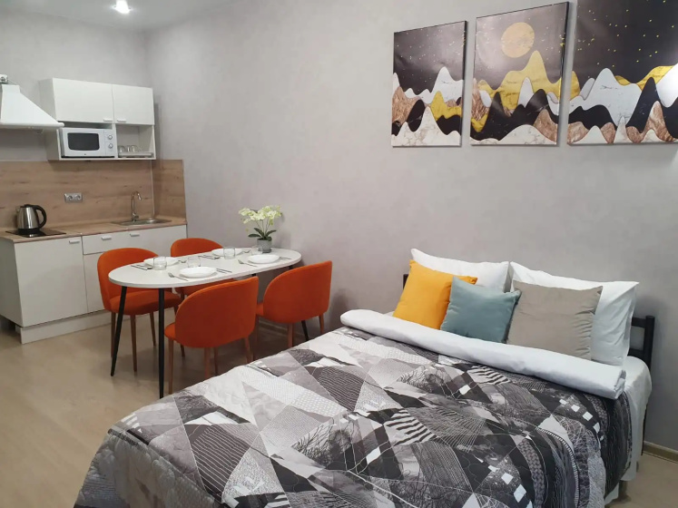 Цены на Стильная квартира-студия в Приморском районе в Санкт-Петербурге