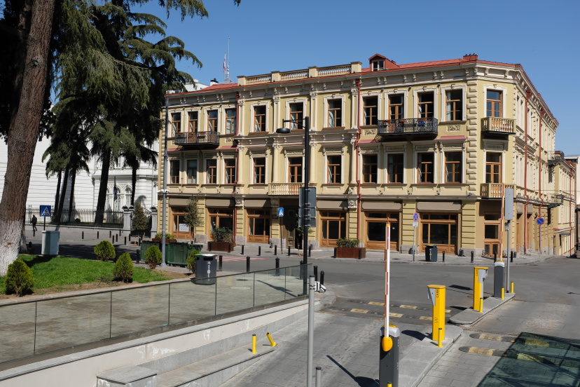 Апартаменты HB apartments in the center of the Old Town — комфортный отель в Тбилиси