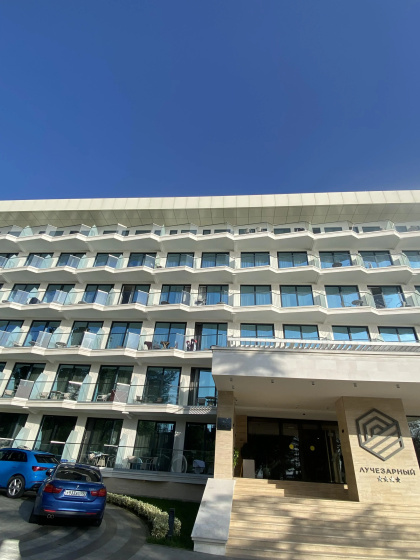 U Morya Luchezarnyij Apartments — отель с удобным расположением в Сочи