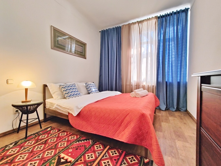 Квартира M.O.O.N Apartments  - Tole bi 45 Center — отель в Алматы, Казахстан