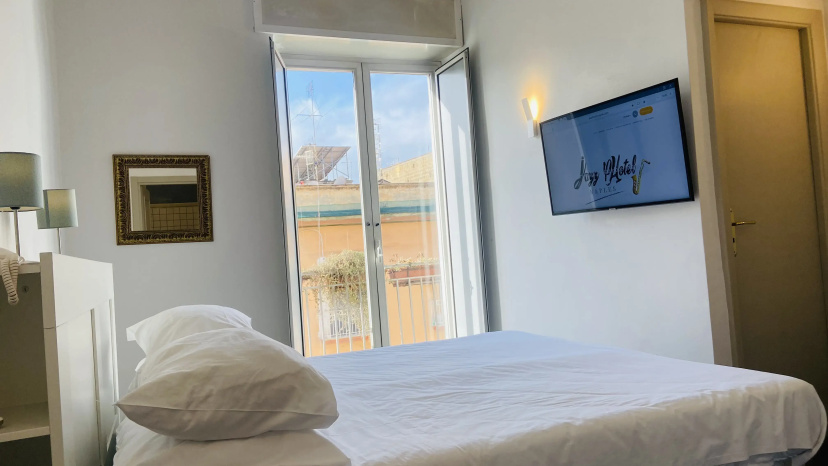 Сравните цены на Otel' Jazz в Неаполе