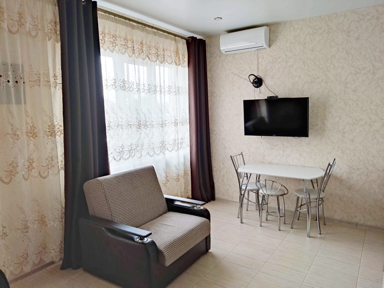 Apartamenty Studia na Demokraticeskoj 45a — отель с удобствами в Сириусе