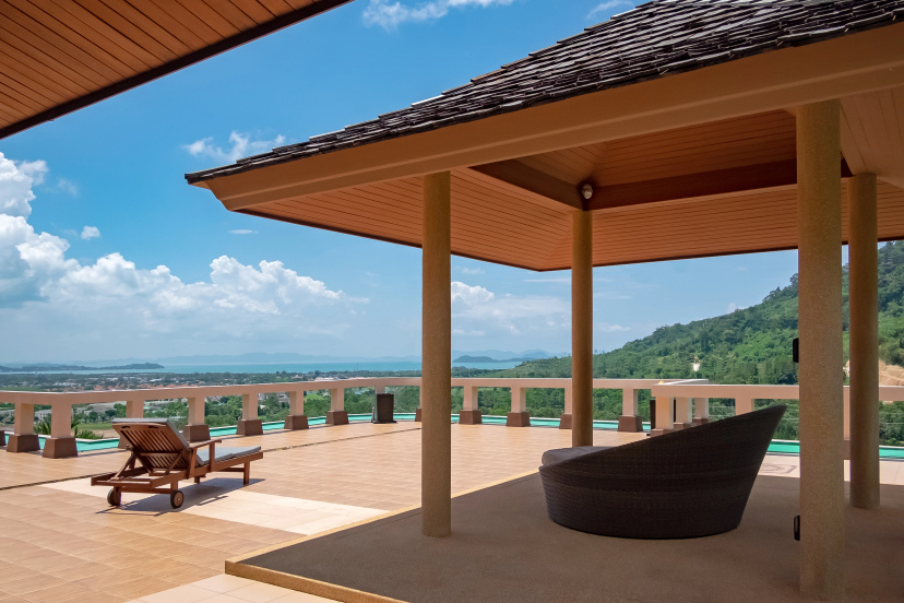 Luxurious ocean view villa with Private Pool and Jacuzzi Villa — забронировать отель в Пхукете