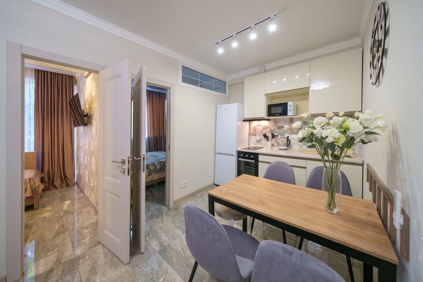 Apartamenty 3-h komnatnye  na 1 Beregovoj linii — отель с удобствами в Сириусе