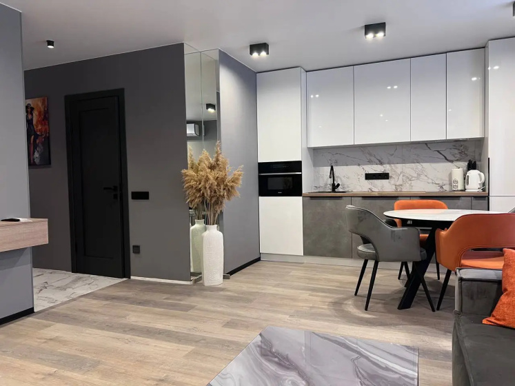 Kvartira ulica Glazkova 12- novyj dom v samom serdce goroda — отзывы гостей и цены
