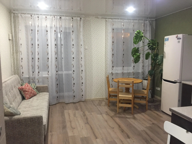 Апартаменты SeveRent на Лесной 27.13 — забронировать отель в Северодвинске